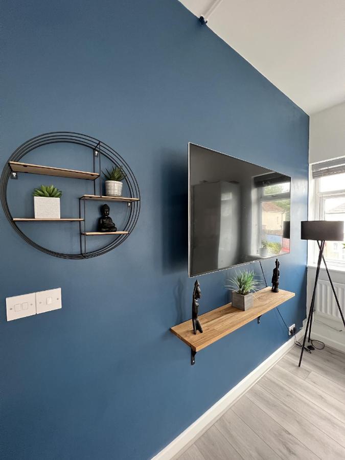 Warner Brothers Apartment Watford  Eksteriør billede